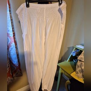 Women's White Smocked Waist Pants. Size 1X